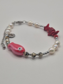 Bransoletka 'czerwona rybka' z jasipsem dalmatyńskim, koralem i perłą