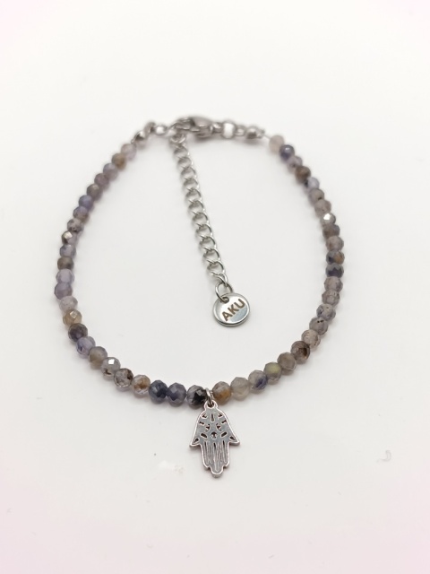 Bransoletka z lolitu z zawieszką chamsa