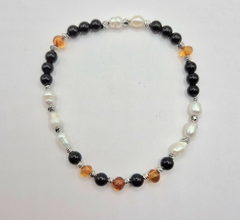 Bransoletka 'morska ochrona' z pereł, bursztynu i czarnego turmalinu