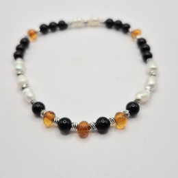 Bransoletka 'morska ochrona' z pereł, bursztynu i czarnego turmalinu