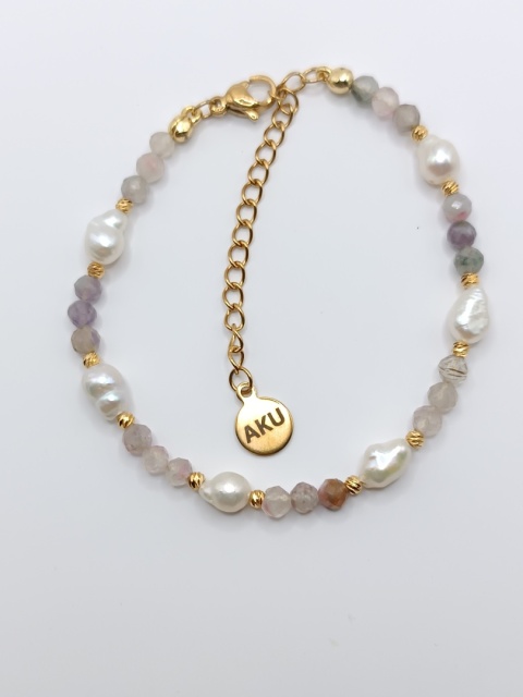 Bransoletka z pereł i kolorowego malachitu