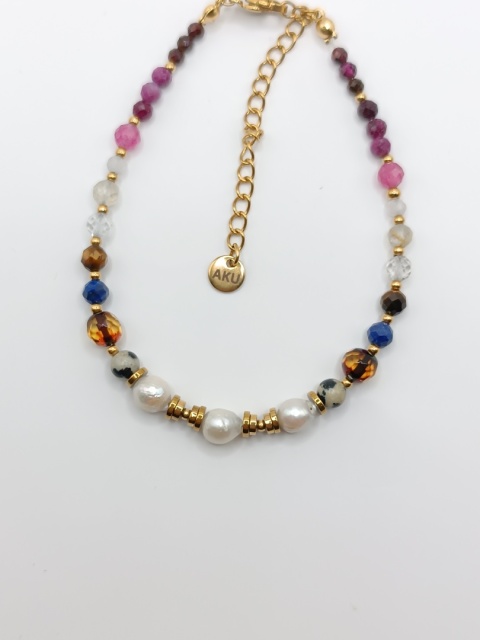 Bransoletka z pereł, turmalinu, kryształu górskiego i granatu