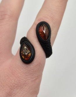 Pierścionek skórzany 