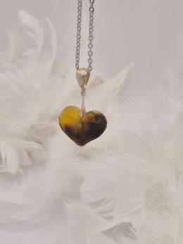 Zwieszka bursztyn szczypany serce