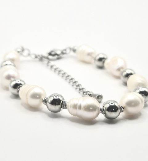 Elegancka bransoletka z naturalnych pereł i stali szlachetnej