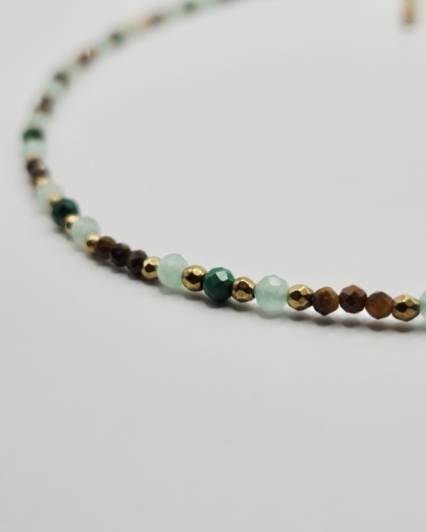 Delikatny naszyjnik z naturalnego amazonitu, malachitu i tygrysiego oka