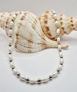 Naszyjnik z naturalnych pereł