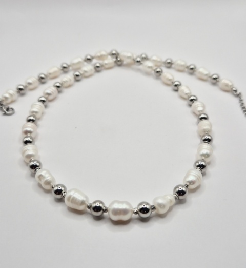 Naszyjnik z naturalnych pereł